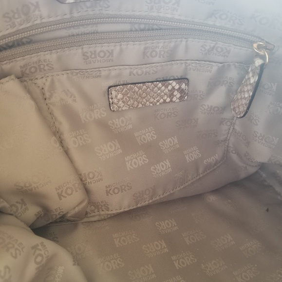 Handbag - Picture 3 of 4